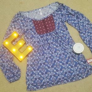 Long sleeve shirt never worn with tags